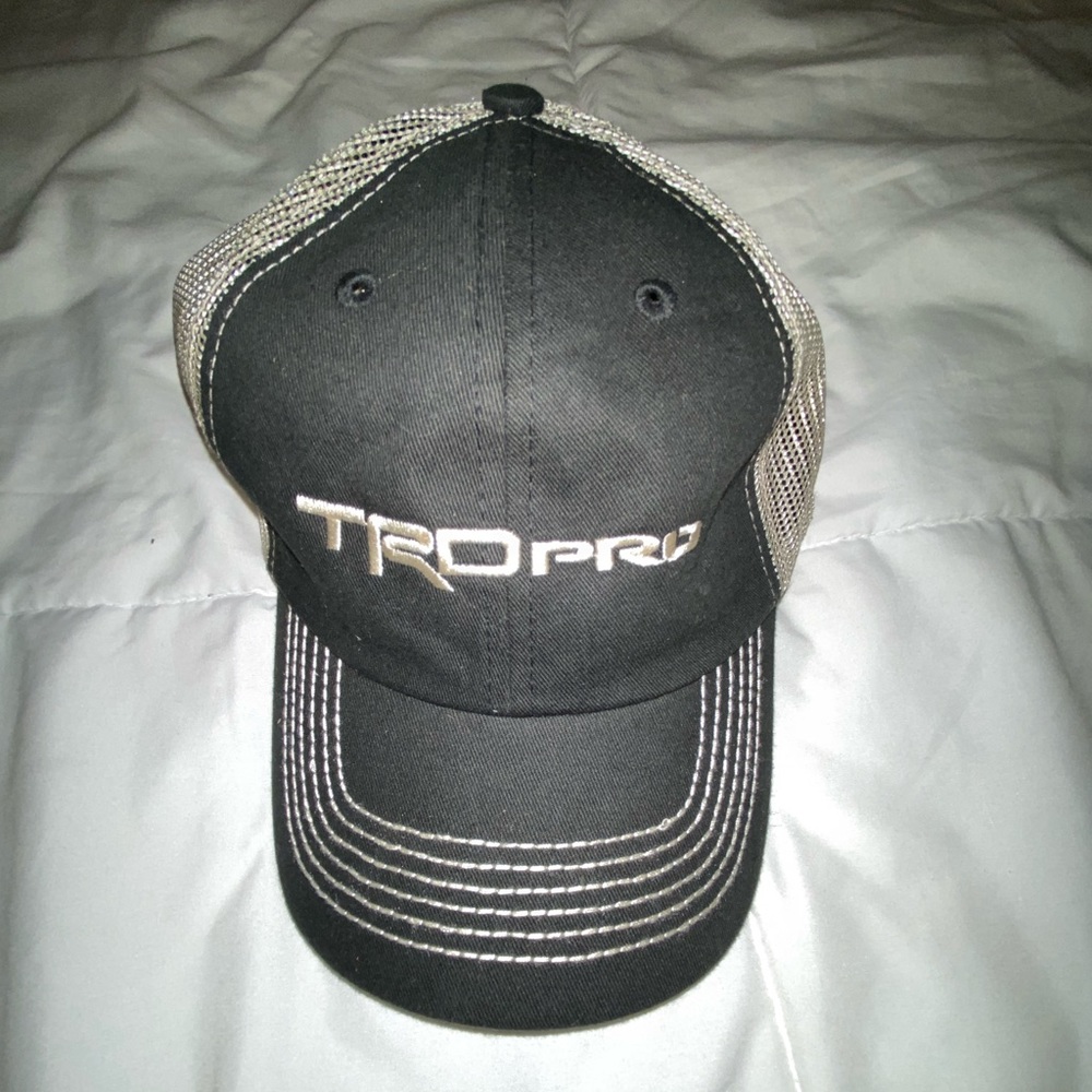 Toyota Black Cap